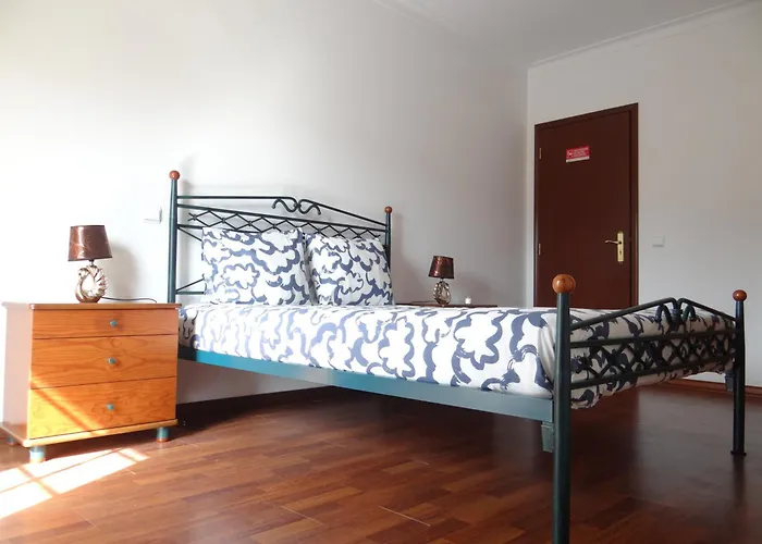 Quartos, Solar Da Sao * נאזרה